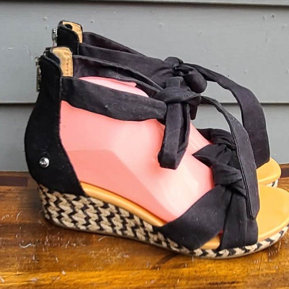UGG Yarrow Wedge Sandals Black with Ties size 8